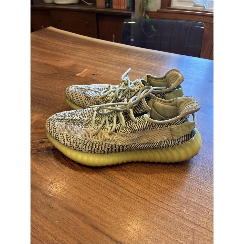 adidas Yeezy Boost 350 V2  Yeezreel Yellow Green Black Low Top Primeknit Size 9